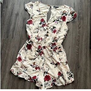 American Eagle store, romper size medium